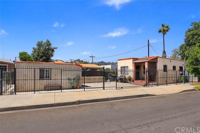 3709 Carlota Boulevard - Photo 1