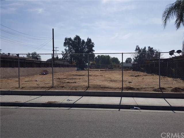24449 Atwood - Photo 1