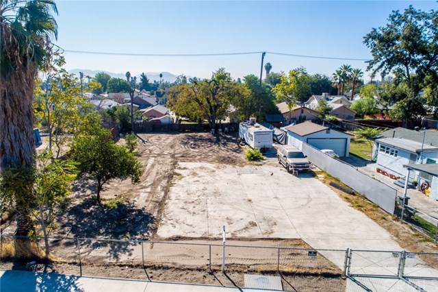 1025 W 16th St - Photo 1