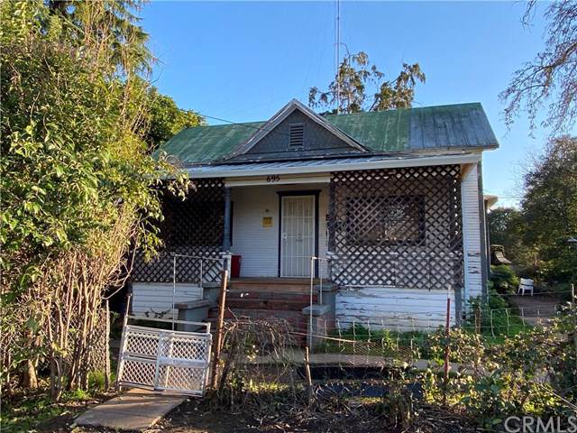 695 15th Street - Photo 1