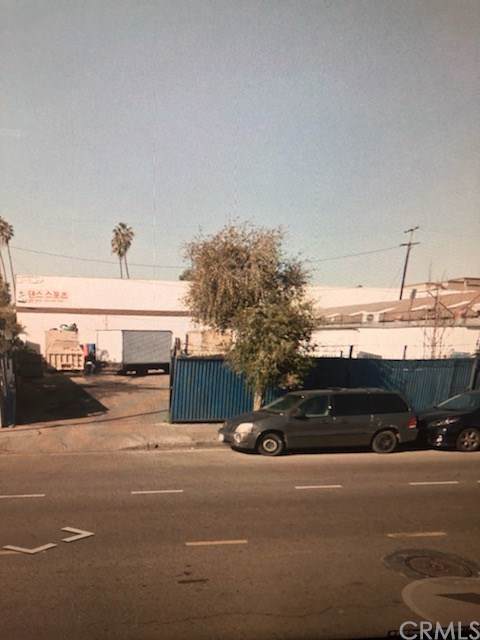 1071 Hoover - Photo 1