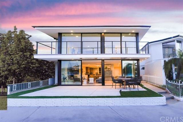 305 Bay Front - Photo 1