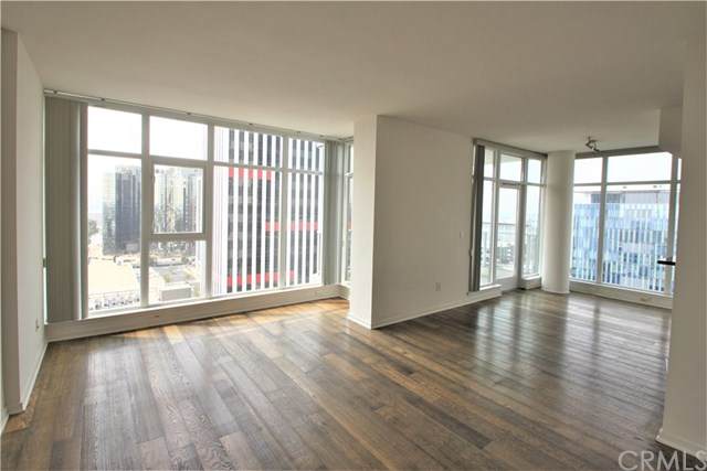 411 Seaside Way - Photo 1