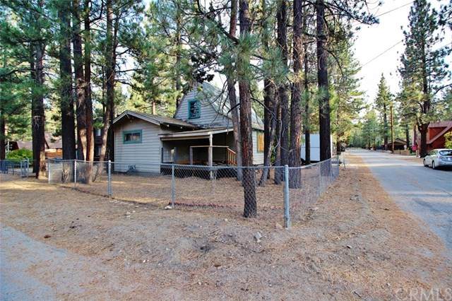 1040 Robinhood Boulevard - Photo 1