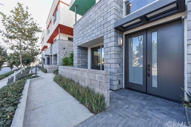 625 W 17th Street - Photo 1