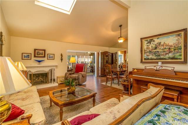 1469 Wedgewood Avenue - Photo 1