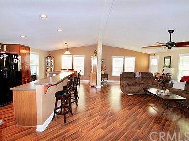 11 Magnolia - Photo 1