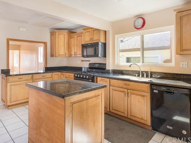 1527 Grand Avenue - Photo 1