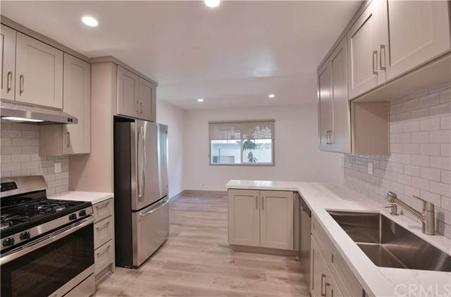 1408 Barry Avenue - Photo 1