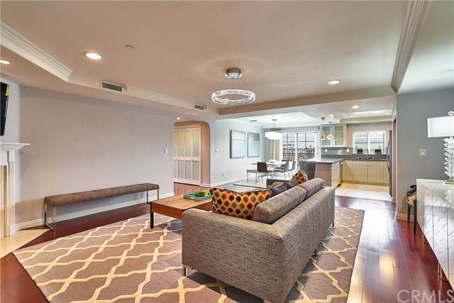 700 Ardmore Avenue - Photo 1