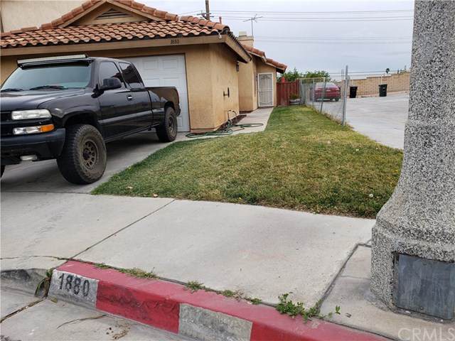 1880 De Anza Drive - Photo 1