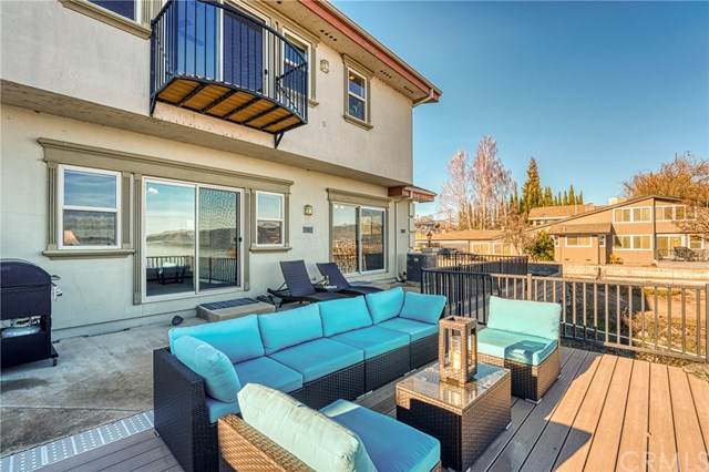 3554 Lakeshore Boulevard - Photo 1