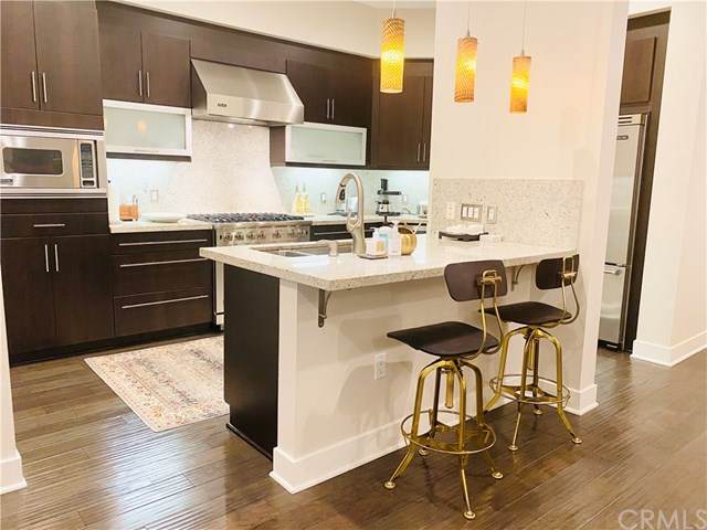 402 Rockefeller - Photo 1