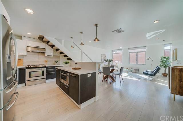35 Raymond Avenue - Photo 1