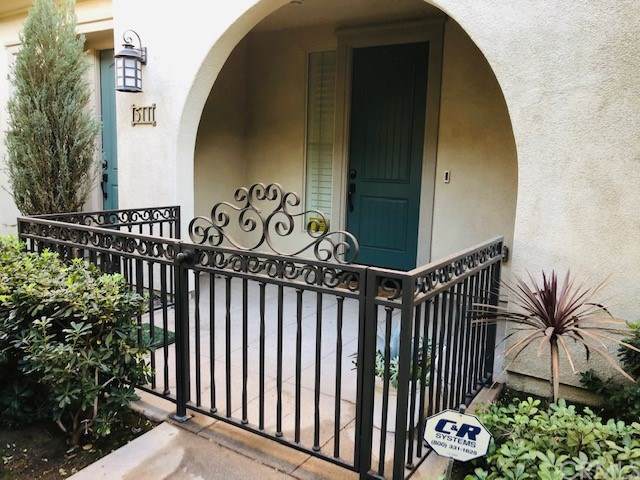 511 Kroeger Street - Photo 1