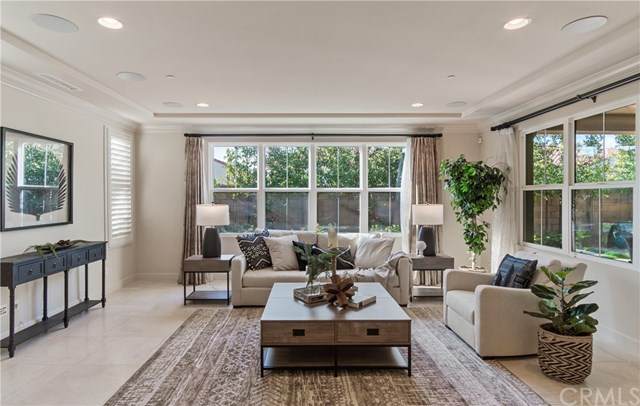 65 Mapleton - Photo 1