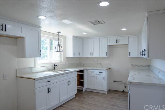 8447 California Avenue - Photo 1