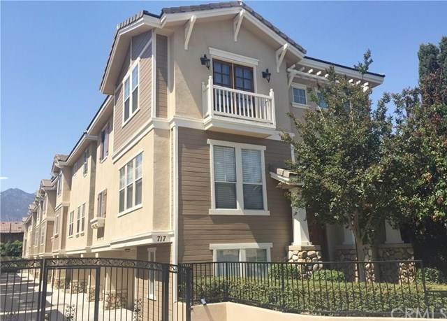 717 Arcadia Avenue - Photo 1