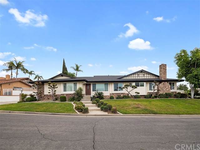 5260 Fairview Avenue - Photo 1