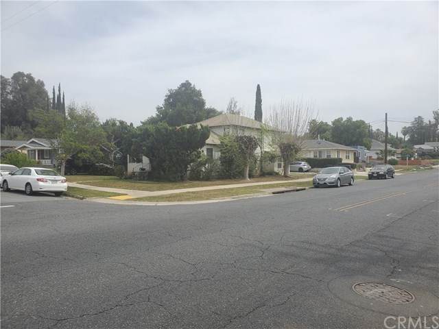 631 Linda Place - Photo 1