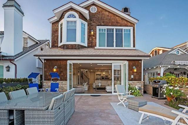 402 38th Street - Photo 1