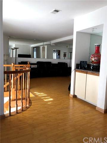 32 Diamond St - Photo 1