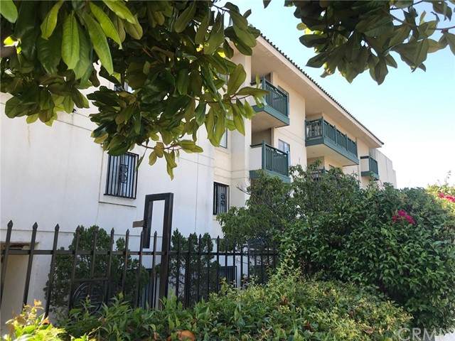321 Orange Avenue - Photo 1