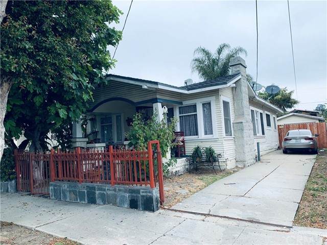 632 18th Street - Photo 1