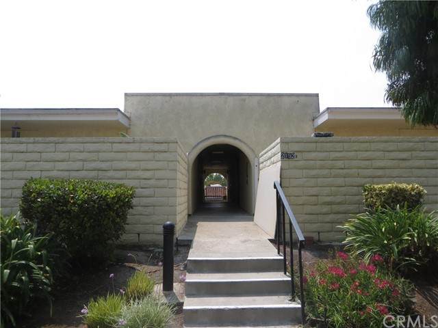 2192 Via Mariposa - Photo 1