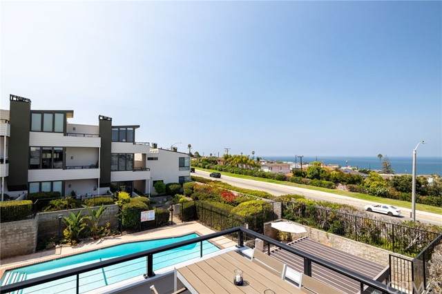 458 Palos Verdes Boulevard - Photo 1