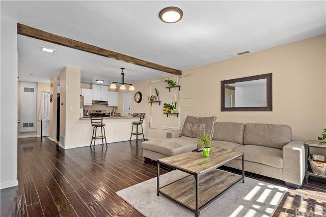 1142 Dover Circle - Photo 1