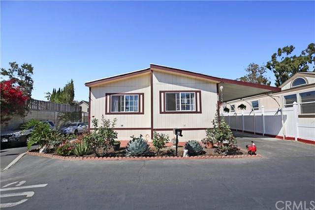 9080 Bloomfield - Photo 1