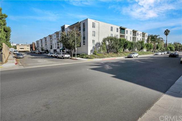 500 Jackson Place - Photo 1