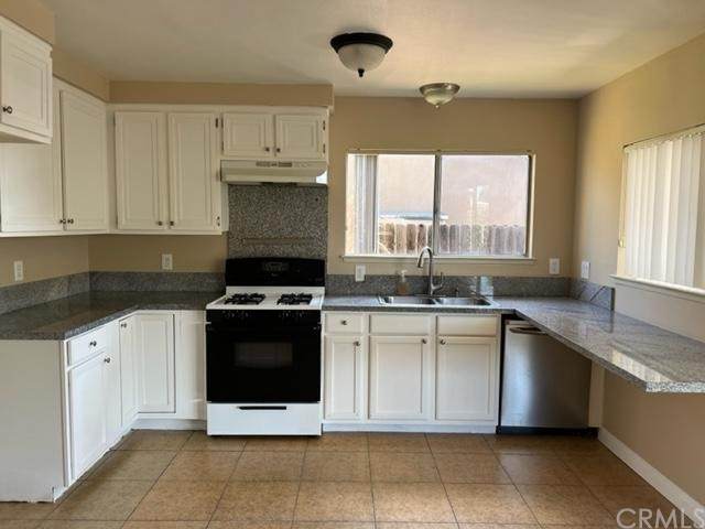 17422 Yorkshire Avenue - Photo 1