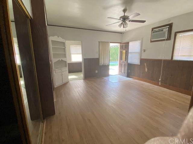 912 California Avenue - Photo 1
