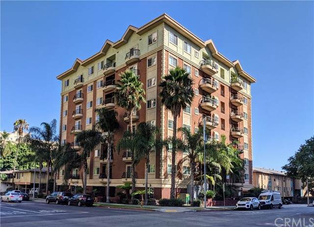 700 Ardmore Avenue - Photo 1