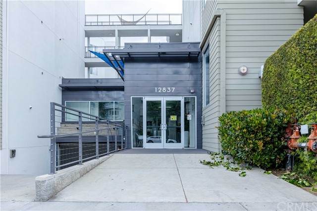 12837 Moorpark Street - Photo 1