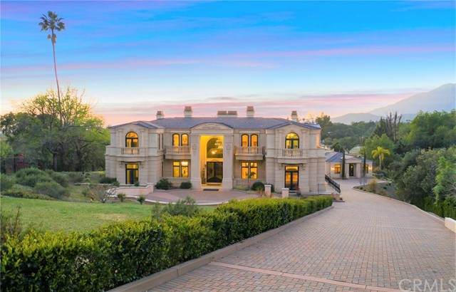 165 Circle Drive - Photo 1