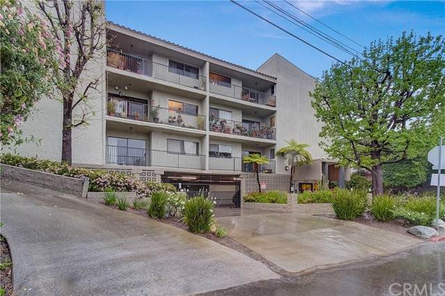 2929 Waverly Drive - Photo 1