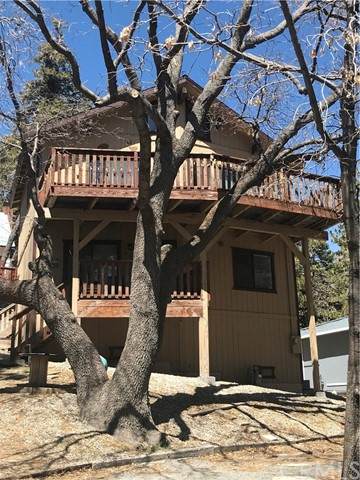 654 Dahlia Drive - Photo 1