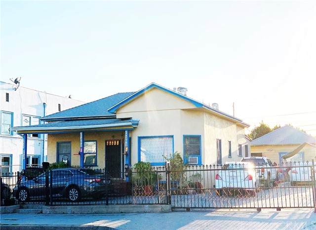 2435 Sichel Street - Photo 1