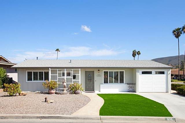 925 La Fiesta Way - Photo 1