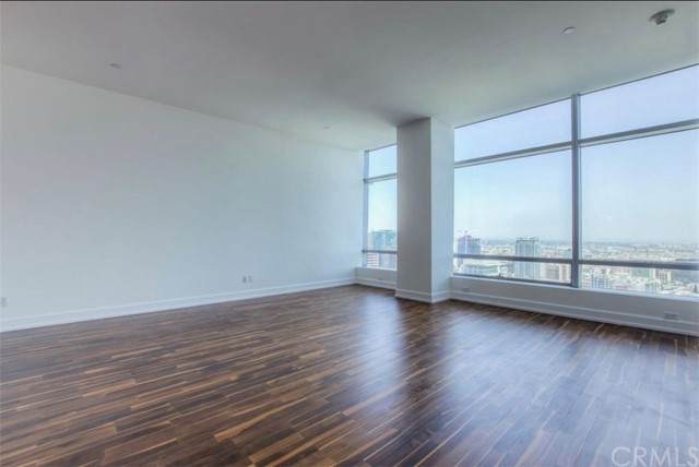 900 Olympic Boulevard - Photo 1