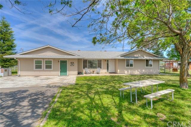 2743 Daly Avenue - Photo 1