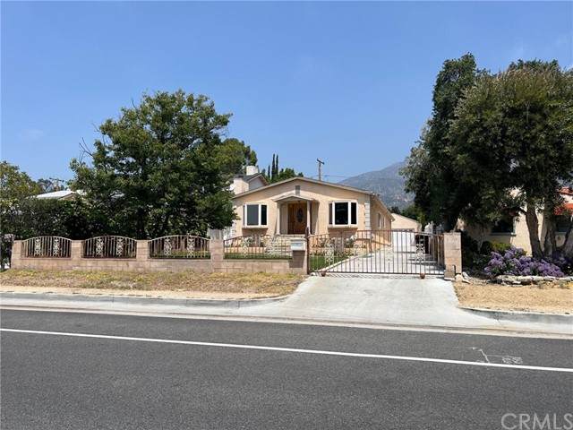 1603 New York Drive - Photo 1