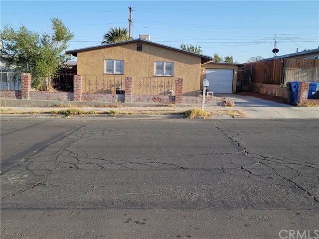 944 Elizabeth Street - Photo 1