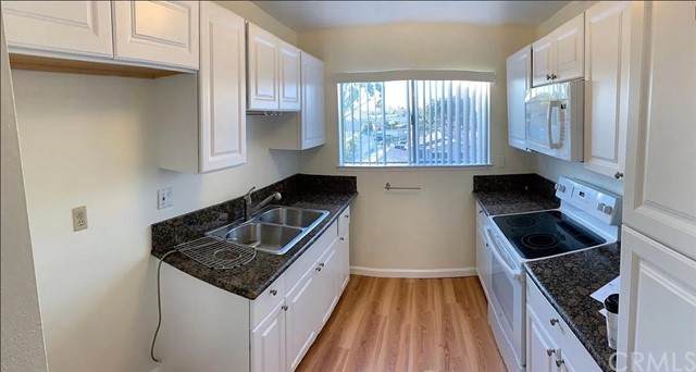 619 Bristol Street - Photo 1