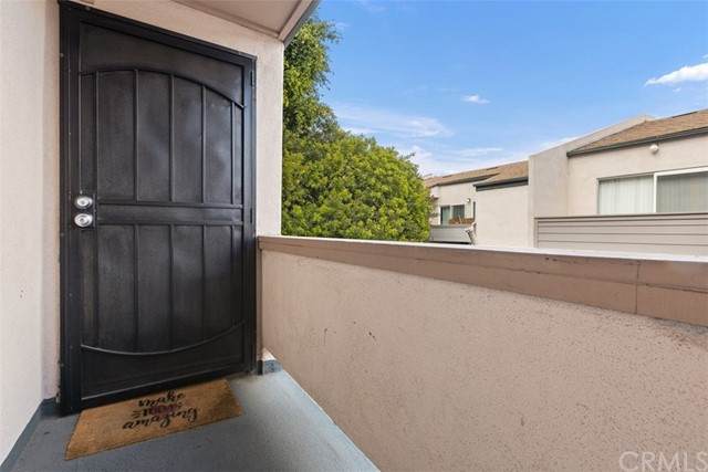 3262 Ashford St - Photo 1