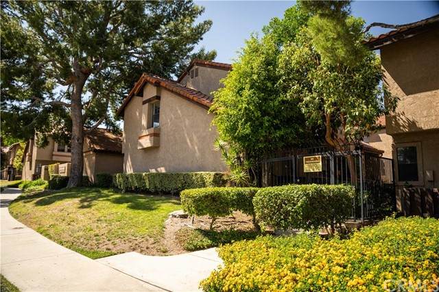 331 Chapman Avenue - Photo 1