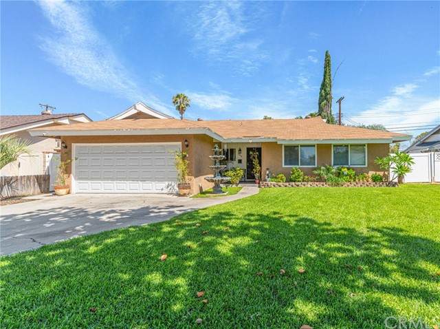 8819 California Avenue - Photo 1
